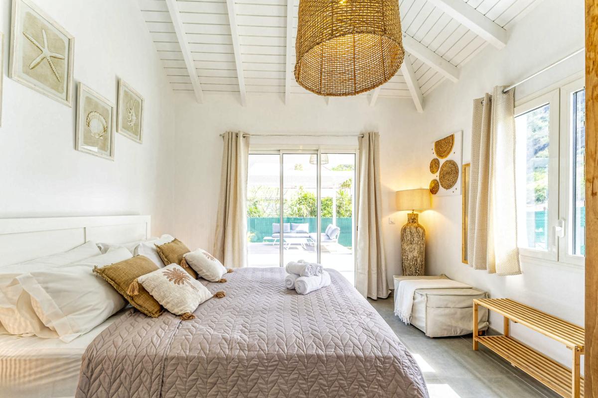22.A louer villa avec piscine et Terre de haut Les Saintes- Villa Boheme